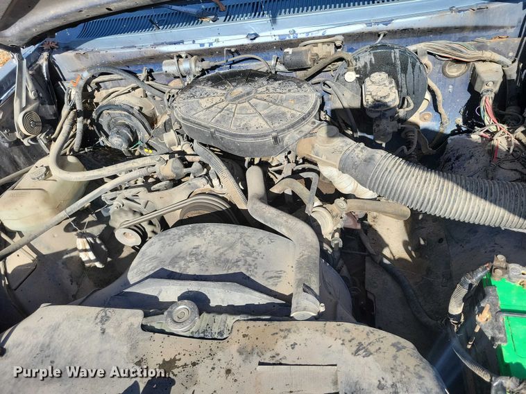 image for item NO9762 1991 Dodge D150 pickup truck