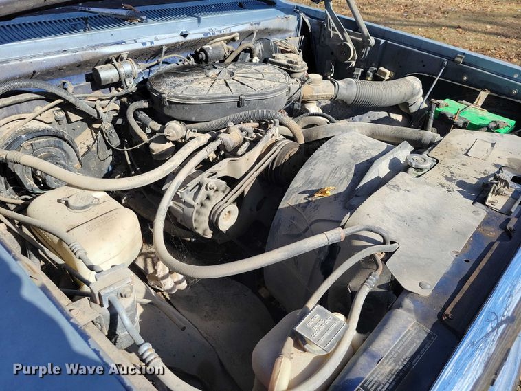 image for item NO9762 1991 Dodge D150 pickup truck