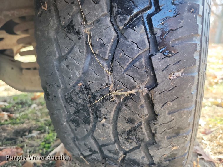 image for item NO9762 1991 Dodge D150 pickup truck