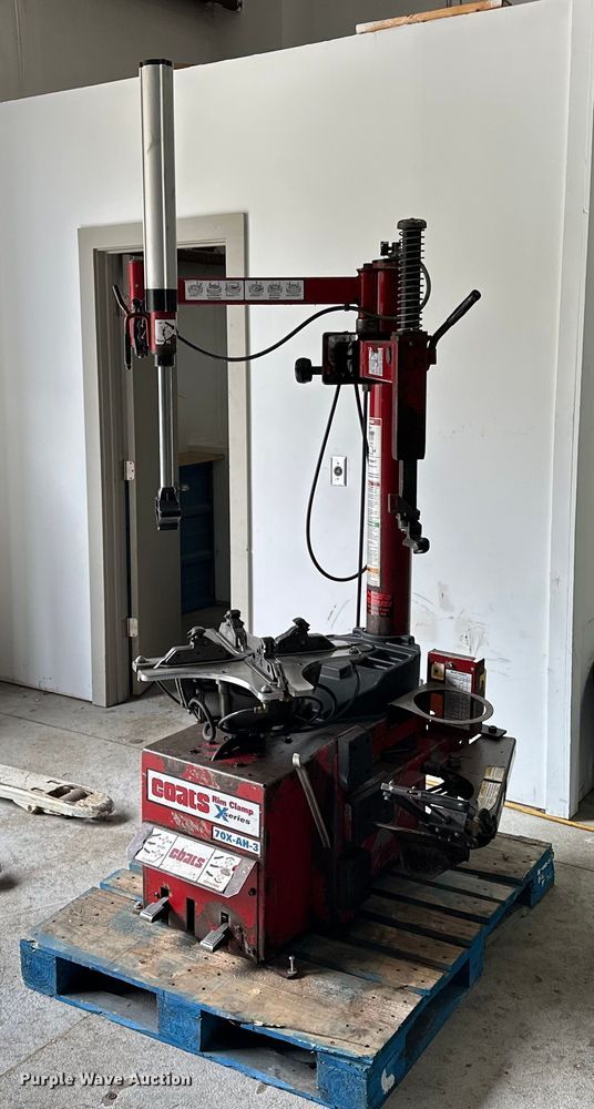 image for item DF8633 Coats 70X-AH-3 tire machine