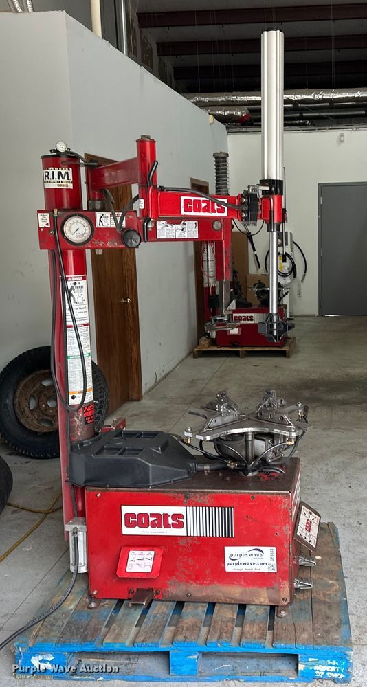 image for item DF8633 Coats 70X-AH-3 tire machine