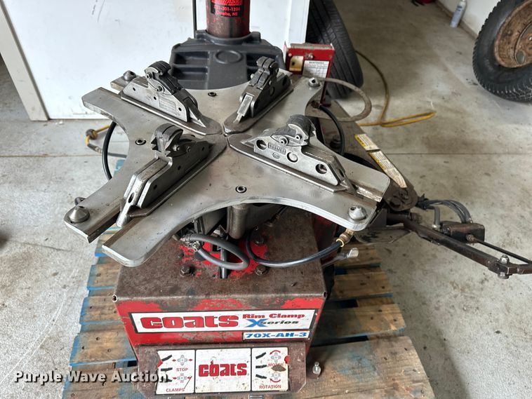 image for item DF8633 Coats 70X-AH-3 tire machine
