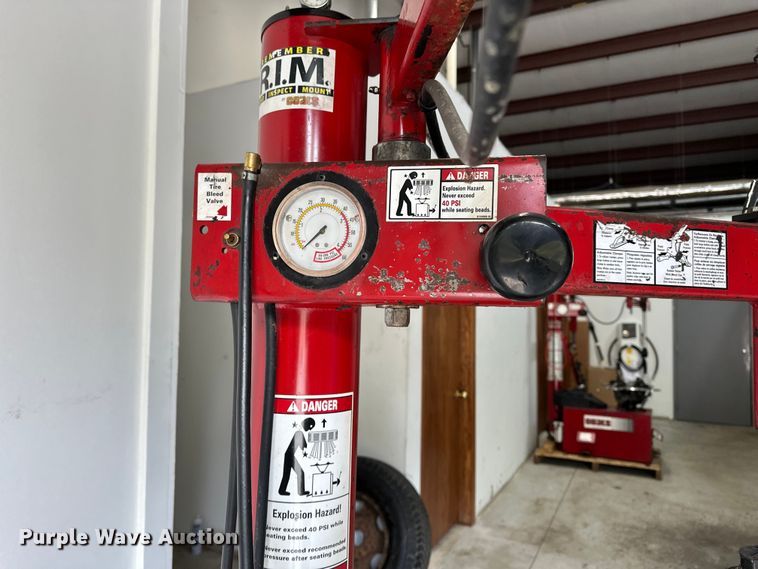 image for item DF8633 Coats 70X-AH-3 tire machine