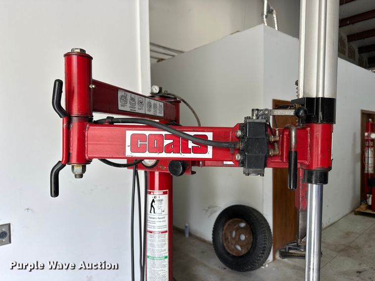 image for item DF8633 Coats 70X-AH-3 tire machine