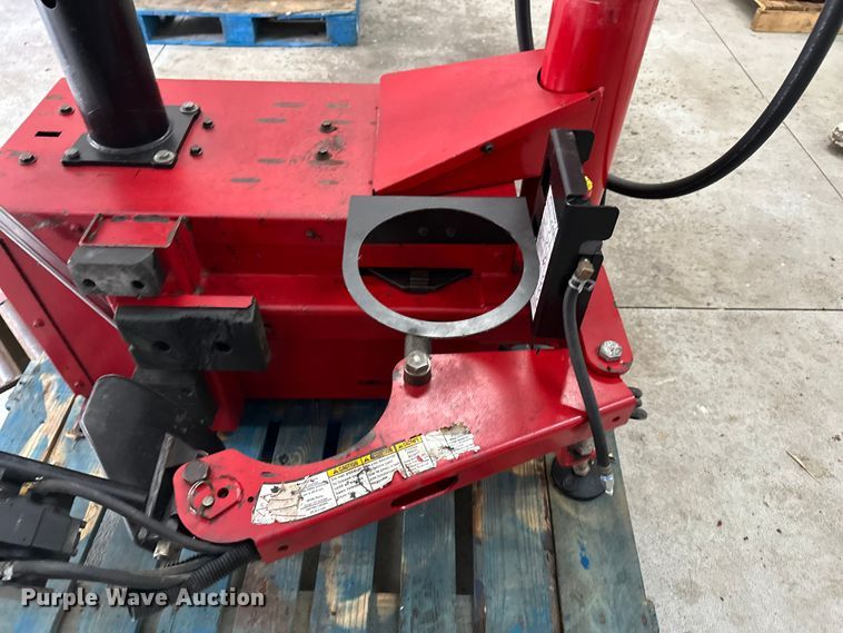 image for item DF8634 Coats 80C tire machine