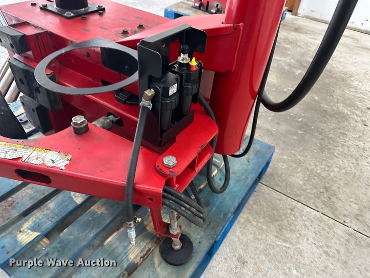 image for item DF8634 Coats 80C tire machine