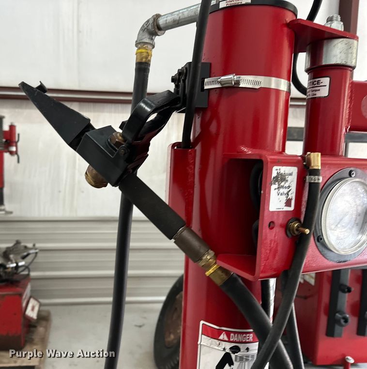 image for item DF8634 Coats 80C tire machine