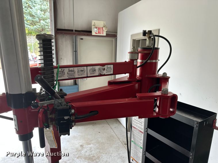 image for item DF8635 Coats 80C tire machine