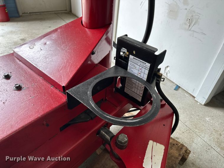 image for item DF8635 Coats 80C tire machine