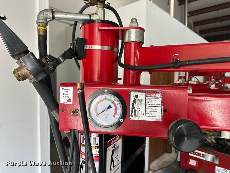 image for item DF8635 Coats 80C tire machine