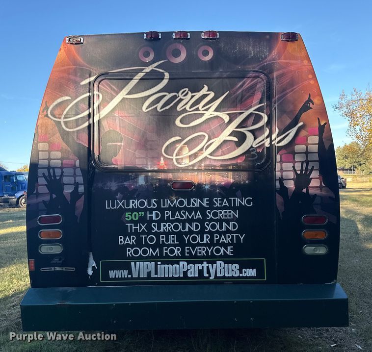 image for item DJ7875 2004 Ford E450 party bus