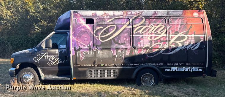 image for item DJ7875 2004 Ford E450 party bus