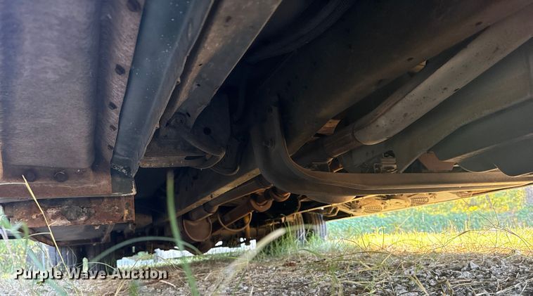 image for item DJ7875 2004 Ford E450 party bus