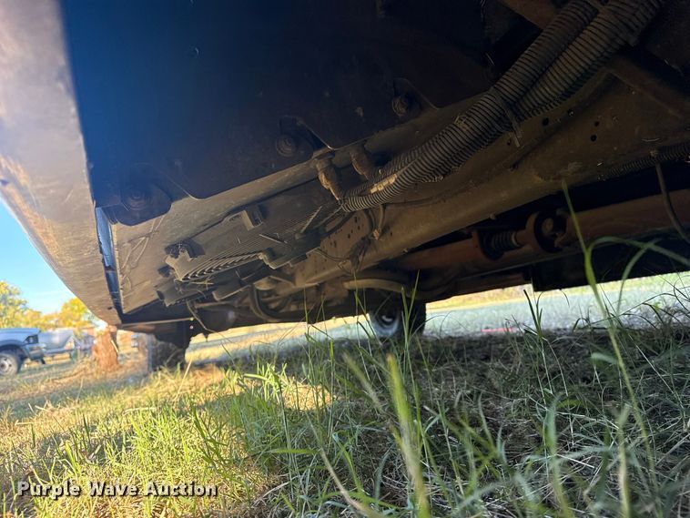 image for item DJ7875 2004 Ford E450 party bus