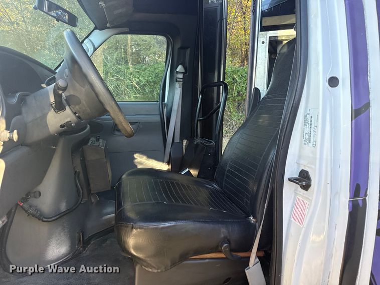 image for item DJ7875 2004 Ford E450 party bus