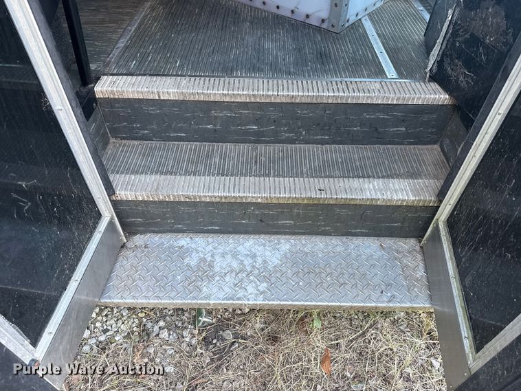 image for item DJ7875 2004 Ford E450 party bus