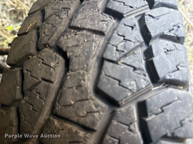 image for item DJ7875 2004 Ford E450 party bus