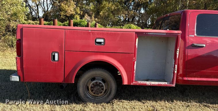 image for item DJ7876 2011 Dodge Ram 5500 Crew Cab utility / service truck