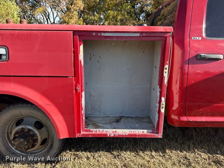 image for item DJ7876 2011 Dodge Ram 5500 Crew Cab utility / service truck