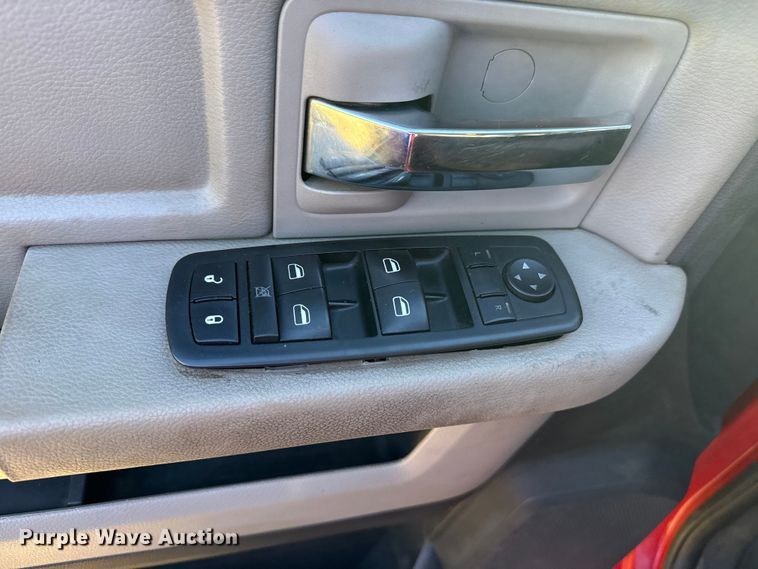 image for item DJ7876 2011 Dodge Ram 5500 Crew Cab utility / service truck