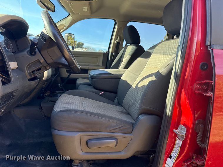 image for item DJ7876 2011 Dodge Ram 5500 Crew Cab utility / service truck