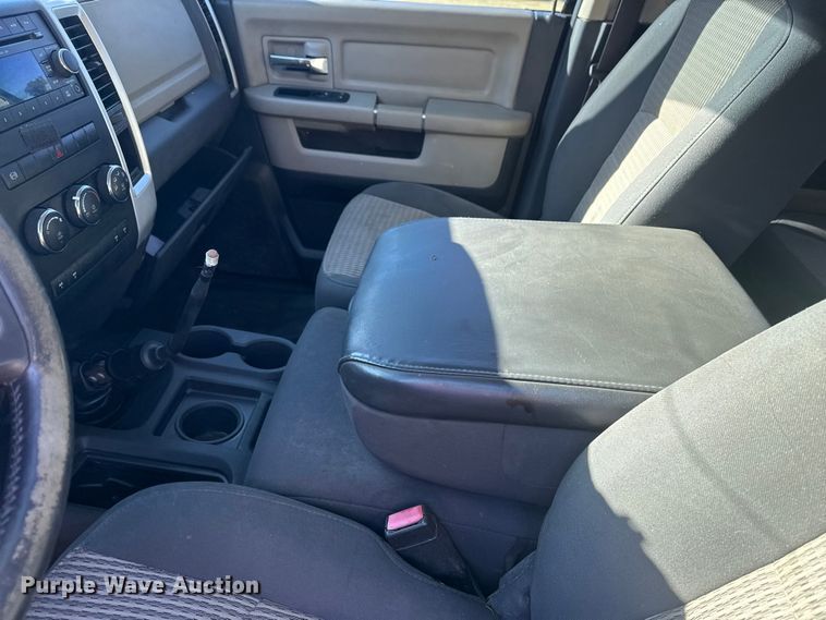 image for item DJ7876 2011 Dodge Ram 5500 Crew Cab utility / service truck