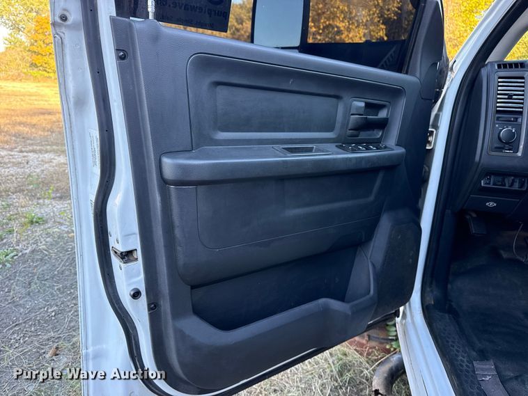 image for item DJ7877 2012 Dodge Ram 5500 Crew Cab flatbed truck