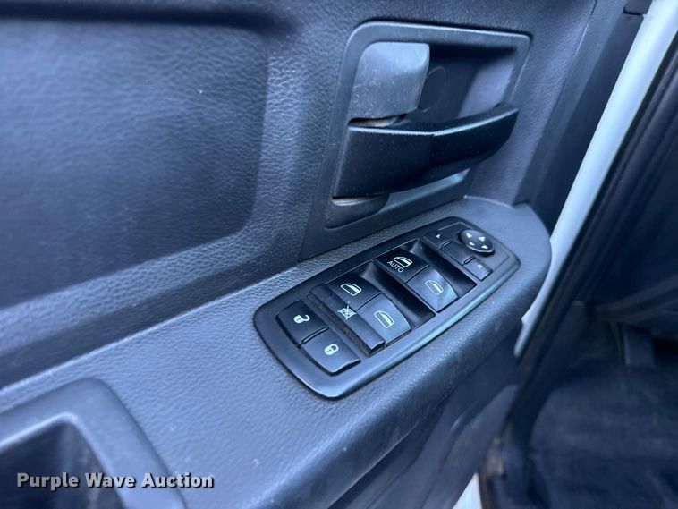 image for item DJ7877 2012 Dodge Ram 5500 Crew Cab flatbed truck