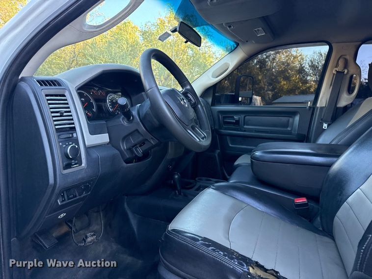 image for item DJ7877 2012 Dodge Ram 5500 Crew Cab flatbed truck