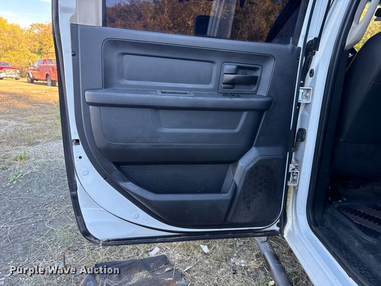 image for item DJ7877 2012 Dodge Ram 5500 Crew Cab flatbed truck