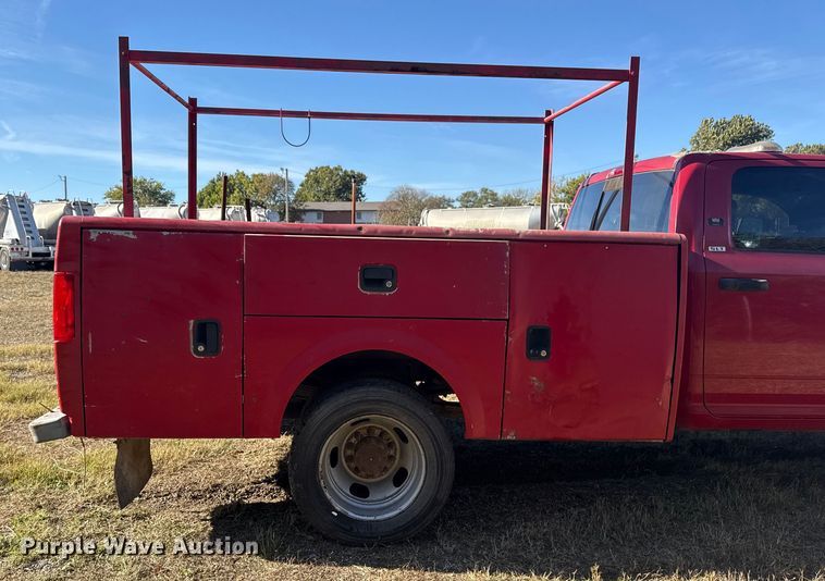 image for item DJ7878 2011 Dodge Ram 5500 Crew Cab utility / service truck