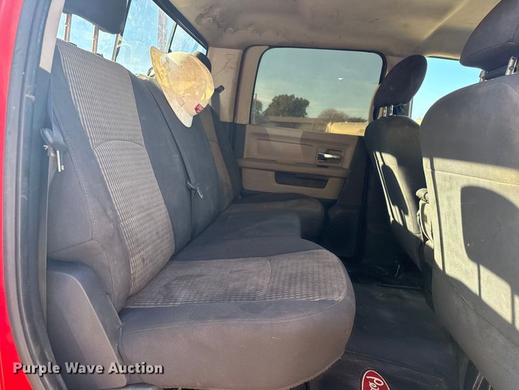 image for item DJ7878 2011 Dodge Ram 5500 Crew Cab utility / service truck