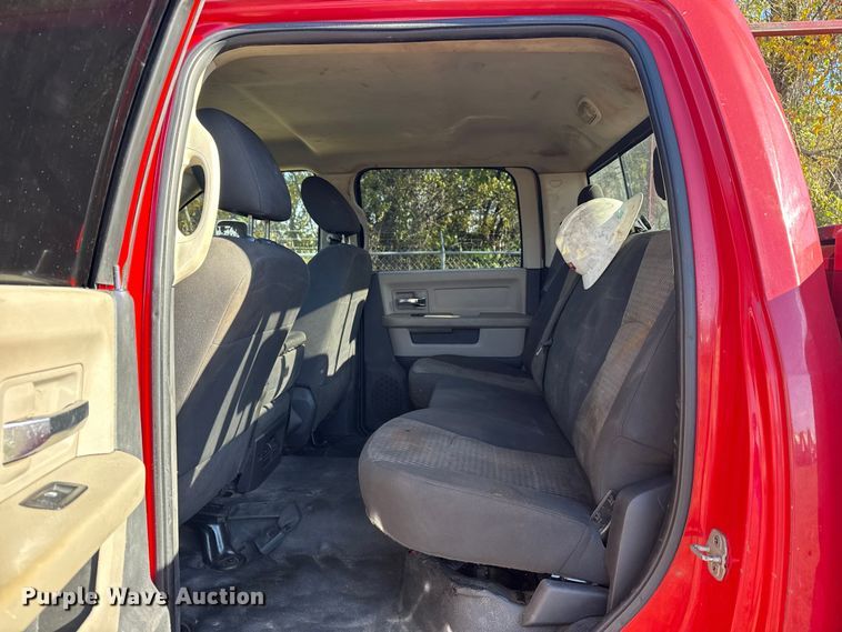 image for item DJ7878 2011 Dodge Ram 5500 Crew Cab utility / service truck