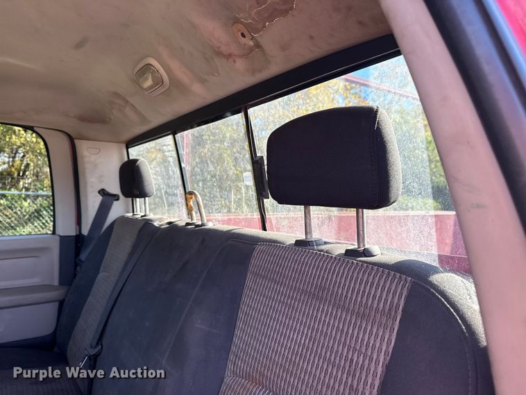 image for item DJ7878 2011 Dodge Ram 5500 Crew Cab utility / service truck