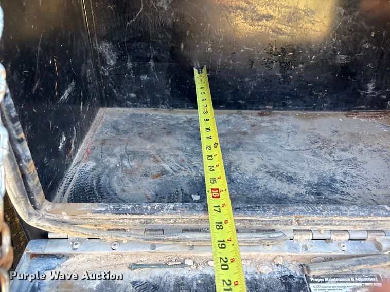 image for item DJ7953 2022 Chevrolet Silverado 3500HD  Crew Cab flatbed pickup truck