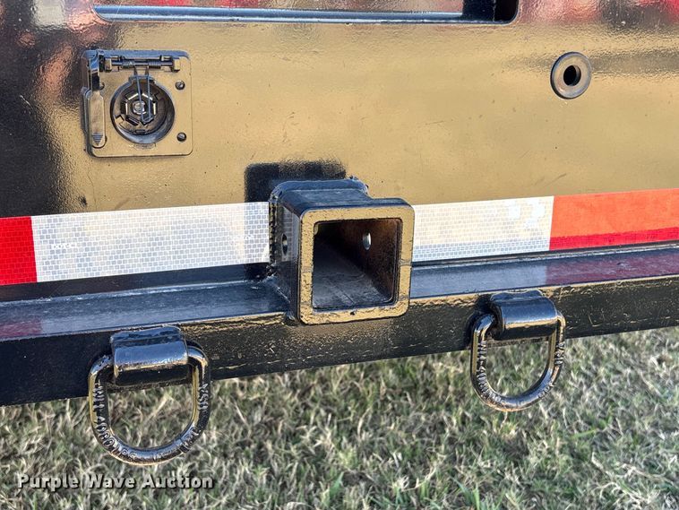 image for item DJ7953 2022 Chevrolet Silverado 3500HD  Crew Cab flatbed pickup truck