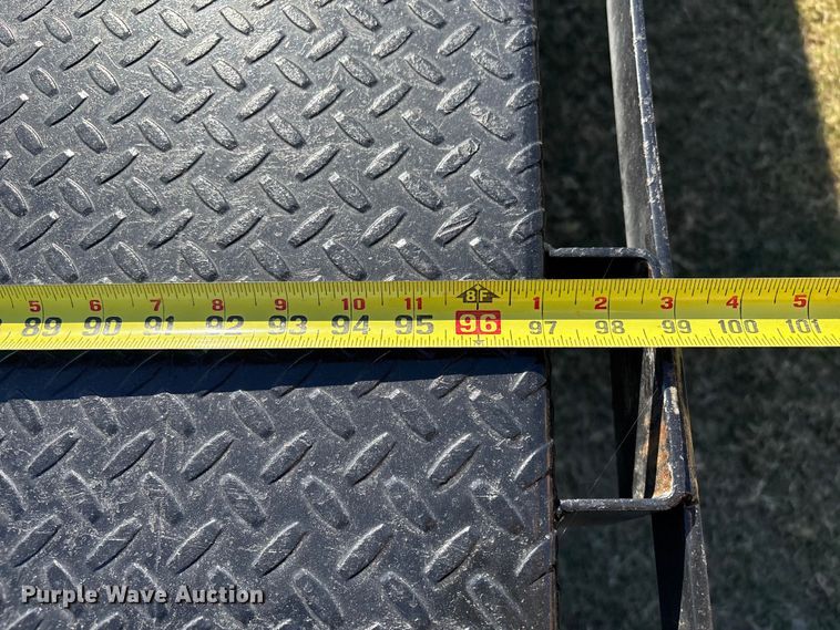 image for item DJ7953 2022 Chevrolet Silverado 3500HD  Crew Cab flatbed pickup truck