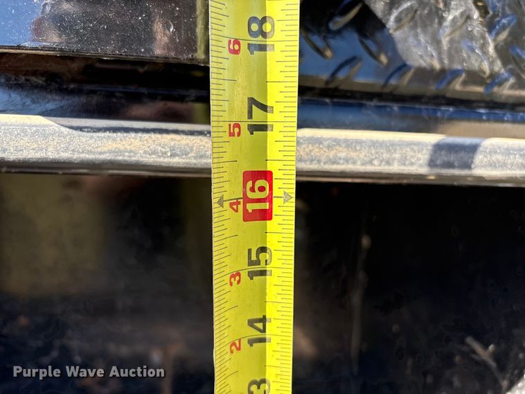 image for item DJ7953 2022 Chevrolet Silverado 3500HD  Crew Cab flatbed pickup truck