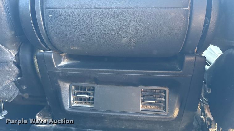 image for item DJ7953 2022 Chevrolet Silverado 3500HD  Crew Cab flatbed pickup truck