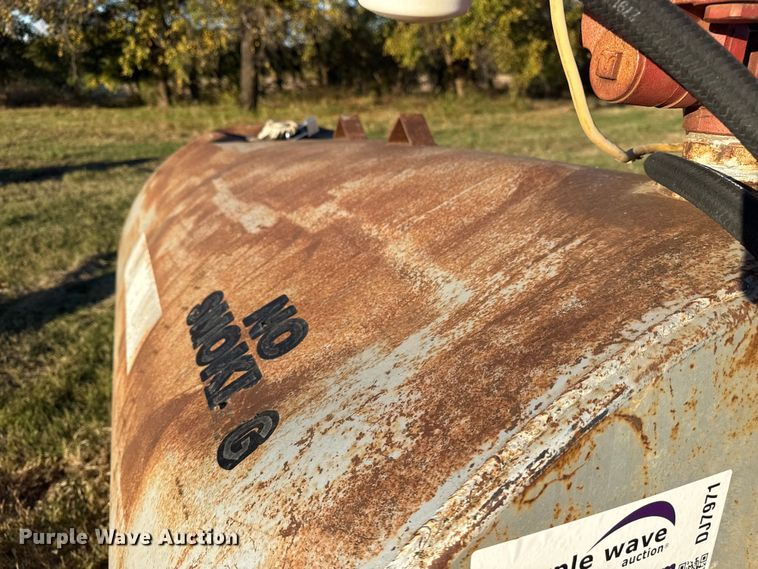 image for item DJ7971 Fuel tank