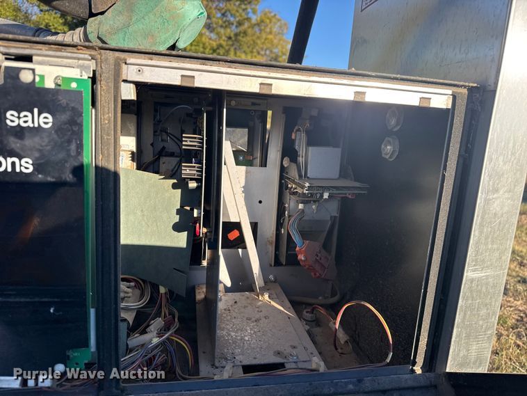 image for item DJ7972 (2) fuel pumps