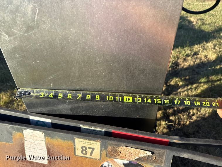 image for item DJ7972 (2) fuel pumps