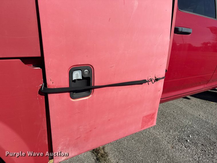 image for item DJ7982 2011 Dodge Ram 5500 Crew Cab utility / service truck