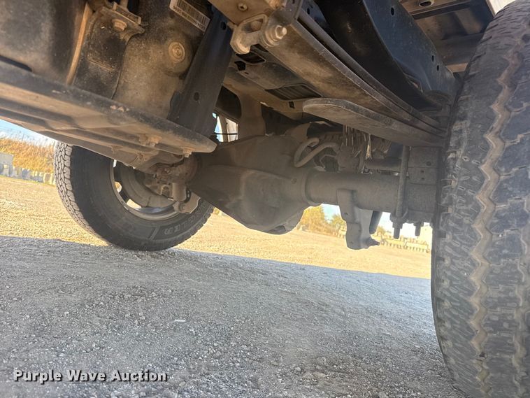 image for item DJ7983 2023 Ford F250 Super Duty Crew Cab pickup truck