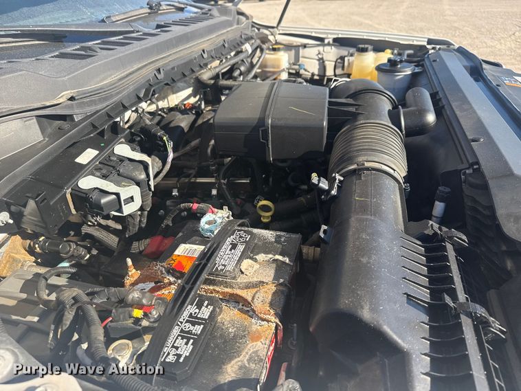 image for item DJ7983 2023 Ford F250 Super Duty Crew Cab pickup truck