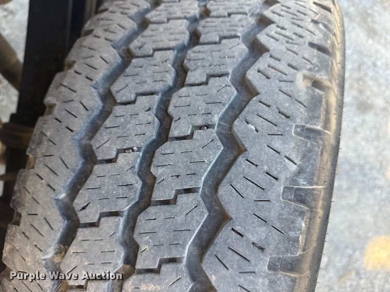 image for item DJ7983 2023 Ford F250 Super Duty Crew Cab pickup truck