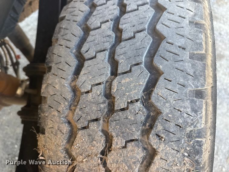 image for item DJ7983 2023 Ford F250 Super Duty Crew Cab pickup truck