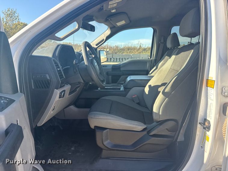 image for item DJ7984 2019 Ford F150 SuperCrew pickup truck