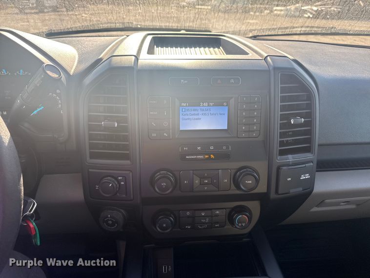 image for item DJ7984 2019 Ford F150 SuperCrew pickup truck