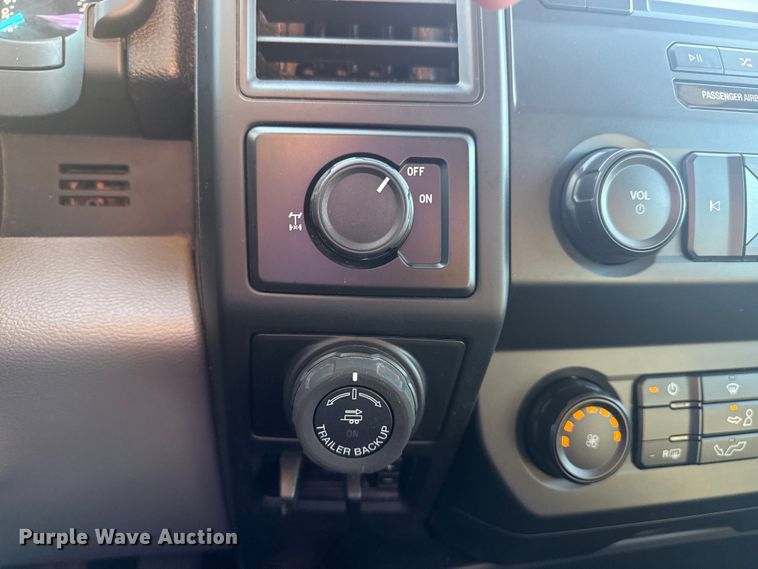 image for item DJ7984 2019 Ford F150 SuperCrew pickup truck